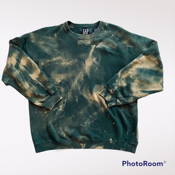 GAP Tie-Dyed Crew-Neck Sweatshirt - Picture 2 of 6